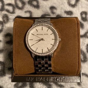 USED MK watch- READ DESCRIPTION!!
